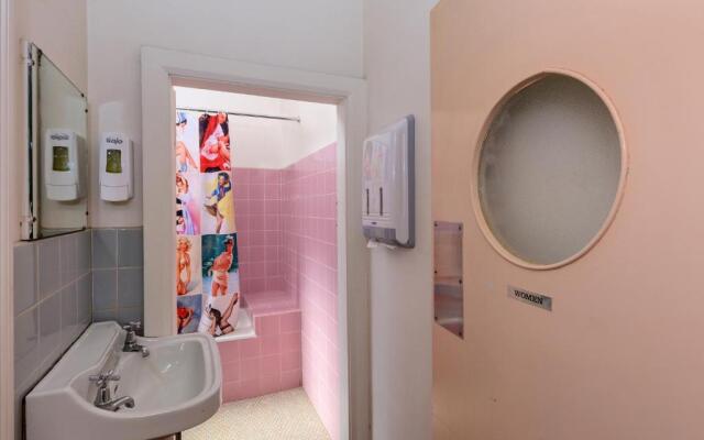 Commercial Travellers House