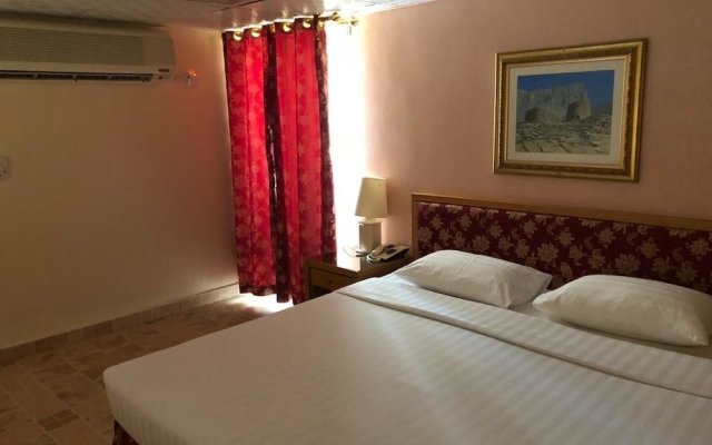 Buraimi Hotel