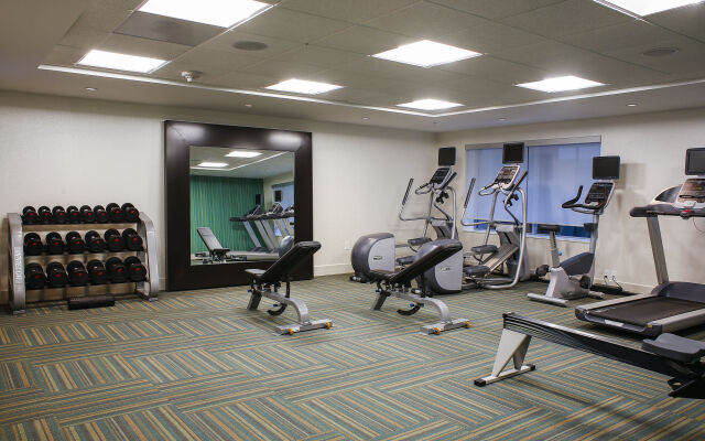 Holiday Inn Express & Suites Louisville Downtown by IHG