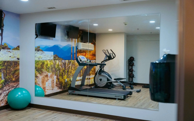 Clarion Pointe-Dillard near Blue Ridge Mountains