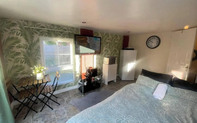 Bristol Bliss Apartment - Patchway Retreat