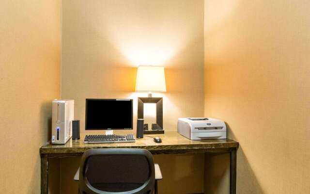 Comfort Inn And Suites Winnie