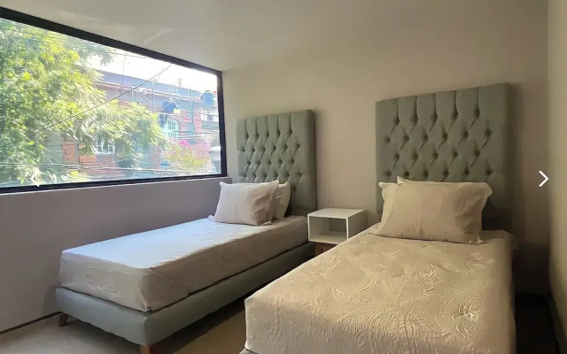 Roma Stay - 2br, Parking -wifi- Sleeps 6 Guests