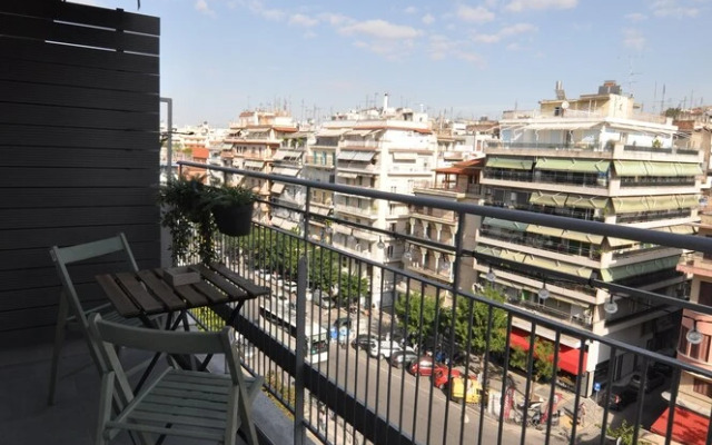 Zennova 82  City Center Apt