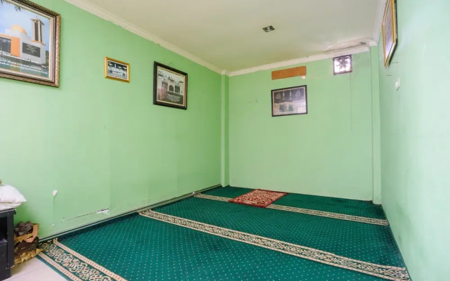 RedDoorz near GOR POPKI