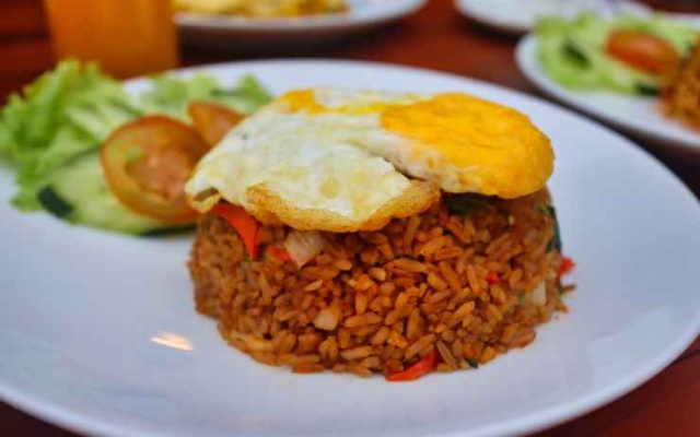 Sebuluh Sunset Hill – Meal – Nusa Penida