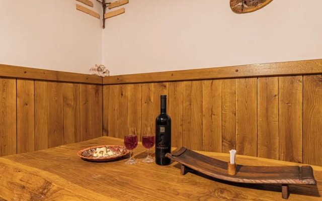 Vineyard Chalet Hansel and Gretel