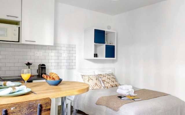 Cozy Studio by the Eiffel Tower - For 2