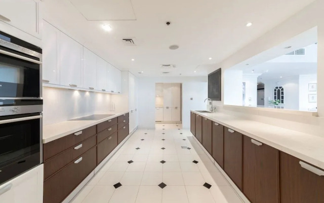 Marina Quays by MaisonPrivee