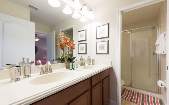 Spetacular Champios Gate 5 Bedroom