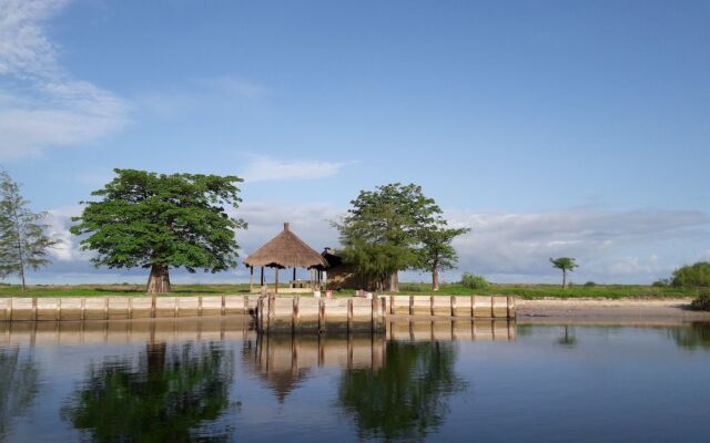 Hakuna Lodge