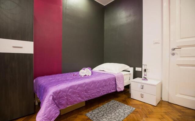 Apartment Center Four stars