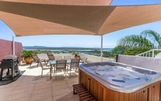Bali Hai Apartments Noosa