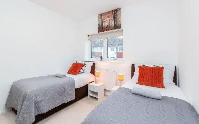 2BR Apt-sleeps 5-accessible-central Dartford