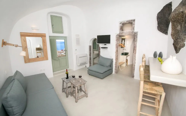 Opsis Cave House