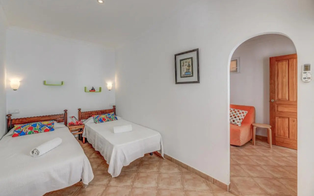 Sweet Family House
