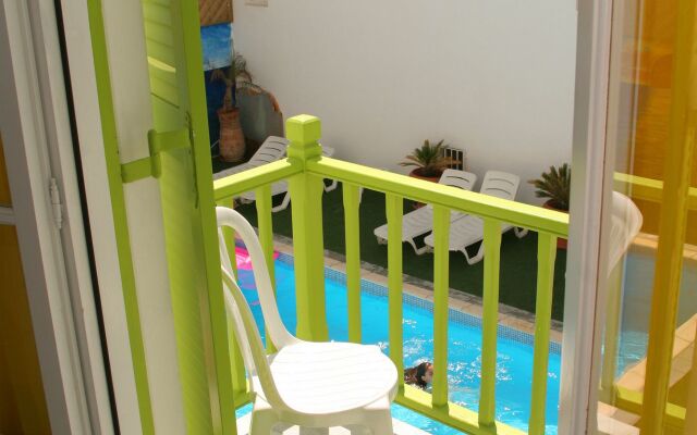 Siren Paros