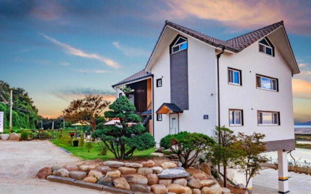 Ganghwado Pension Some