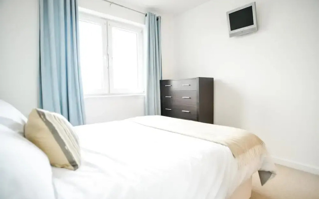 Beach Boulevard Apartment