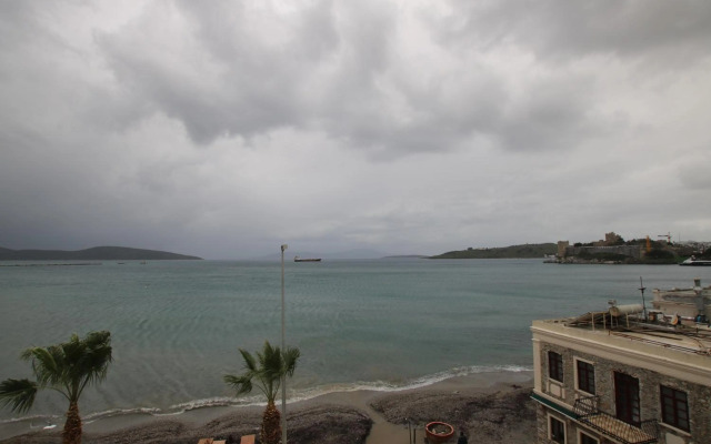 Artemis Hotel