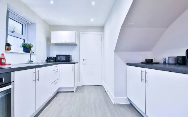 Whitchurch Place 2 Bed Flat in Cardiff