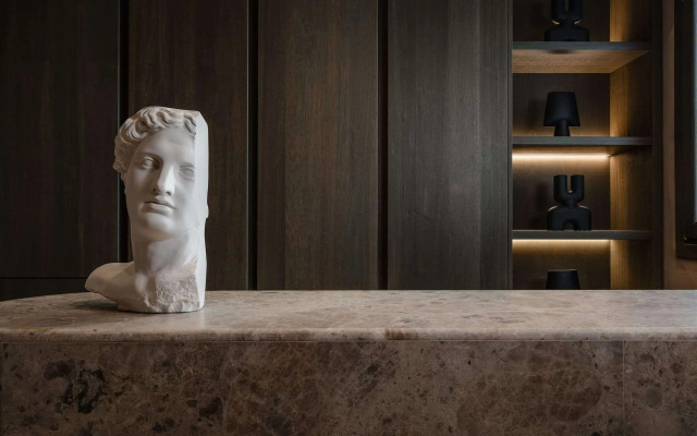 Naxos Rhyton-Adults Only