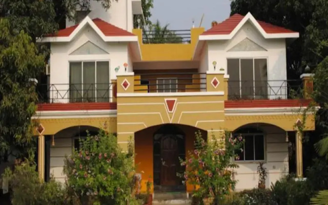 Ghanvatkar Bunglow Resort