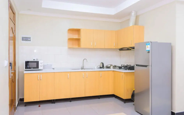 Tropical Plaza Apartments