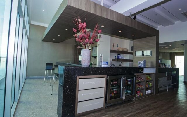 Hampton By Hilton Cartagena