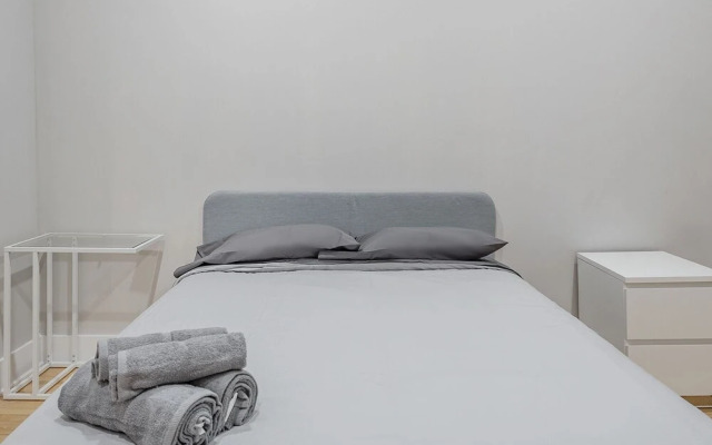 Beautiful 5BR in the HEART of Mile-End