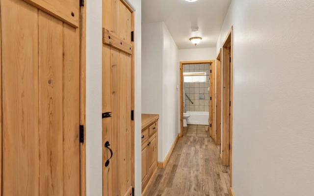 ONE Hundred Pines Ranch #2005