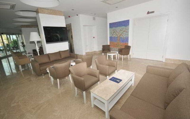 Alesta Yacht Hotel