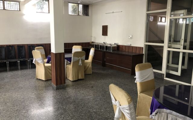OYO Rooms Near Huda City Centre