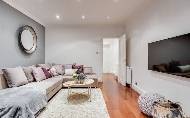 The Earl's Court Retreat - Modern & Central 2BDR with Garden