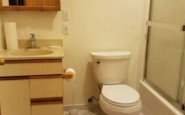 Albany Hill Apartment