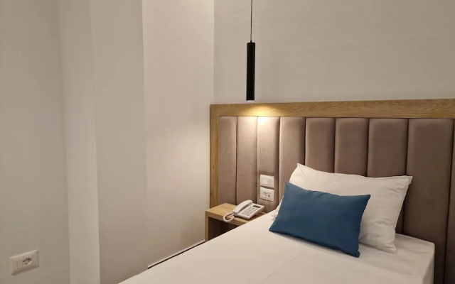 Monel Hotel