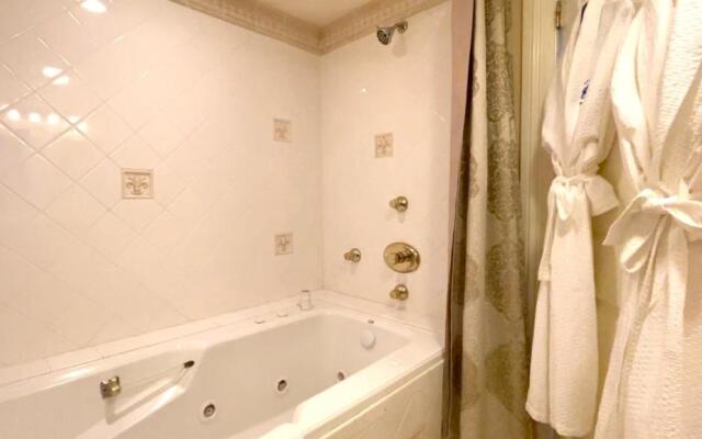 Atlantis Inn Luxury Bed and Breakfast