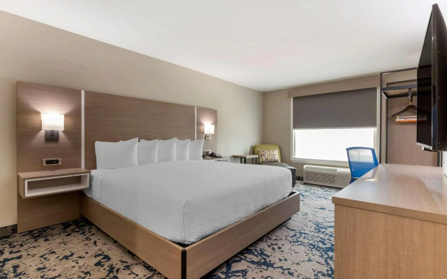 Comfort Inn & Suites
