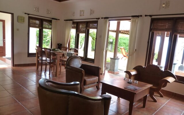 Rumah Imbang Villa - Candidasa