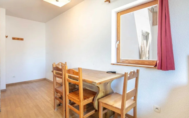 Cozy Alpine Apartment With Pool