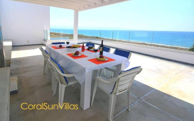 "blue - Beach Front Spectacular Villa Sleeps 10"