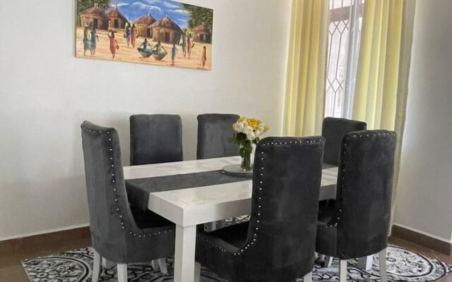 Immaculate 3-bed Apartment in Dar es Salaam