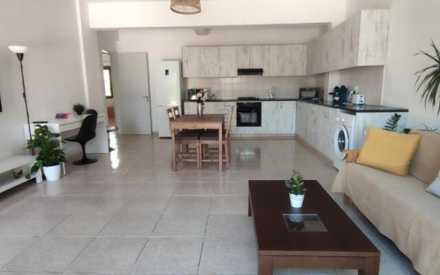 oasis nature almond house