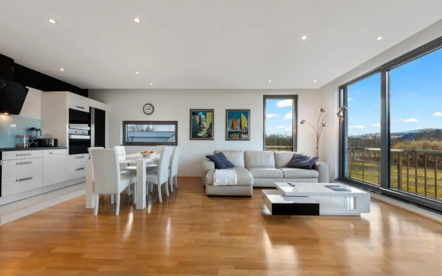 Contemporary apartment with rooftop terrace in Maribor