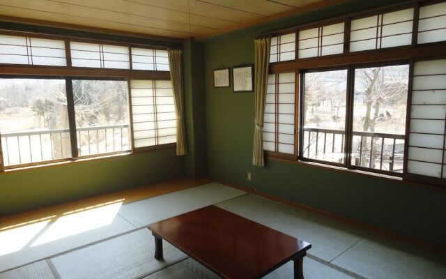 Yamanouchi Guest House