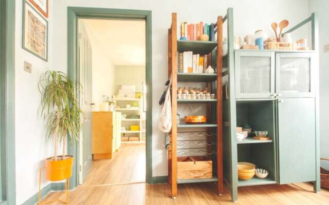 Tranquil Catford Retreat: Sleeps 4, With Garden