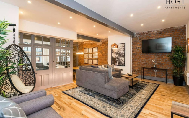 Beautiful Spacious Warehouse Apt in Heart of Liverpool