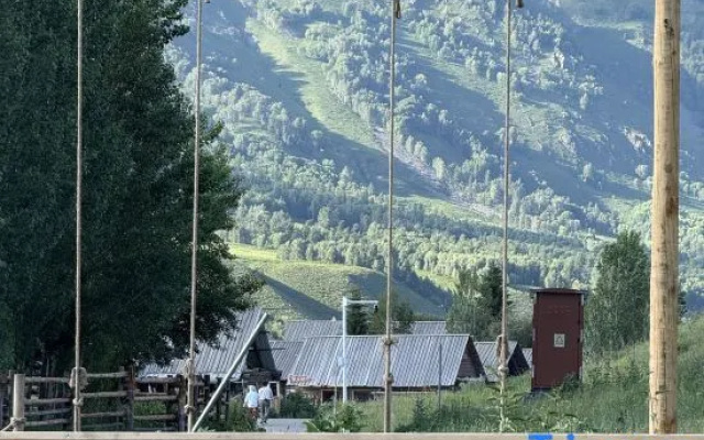 Hemu Xiaonian Yinlishan Homestay – Outside – Altay