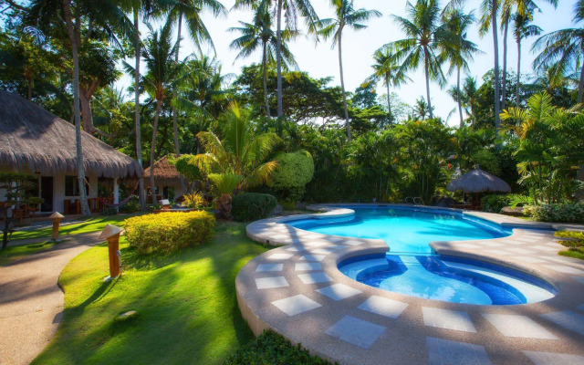 Pura Vida Beach & Dive Resort