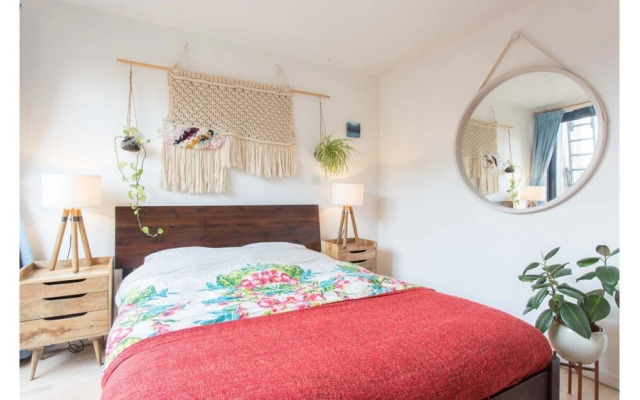 Trendy & Bright Bohemian House in Forest Hill